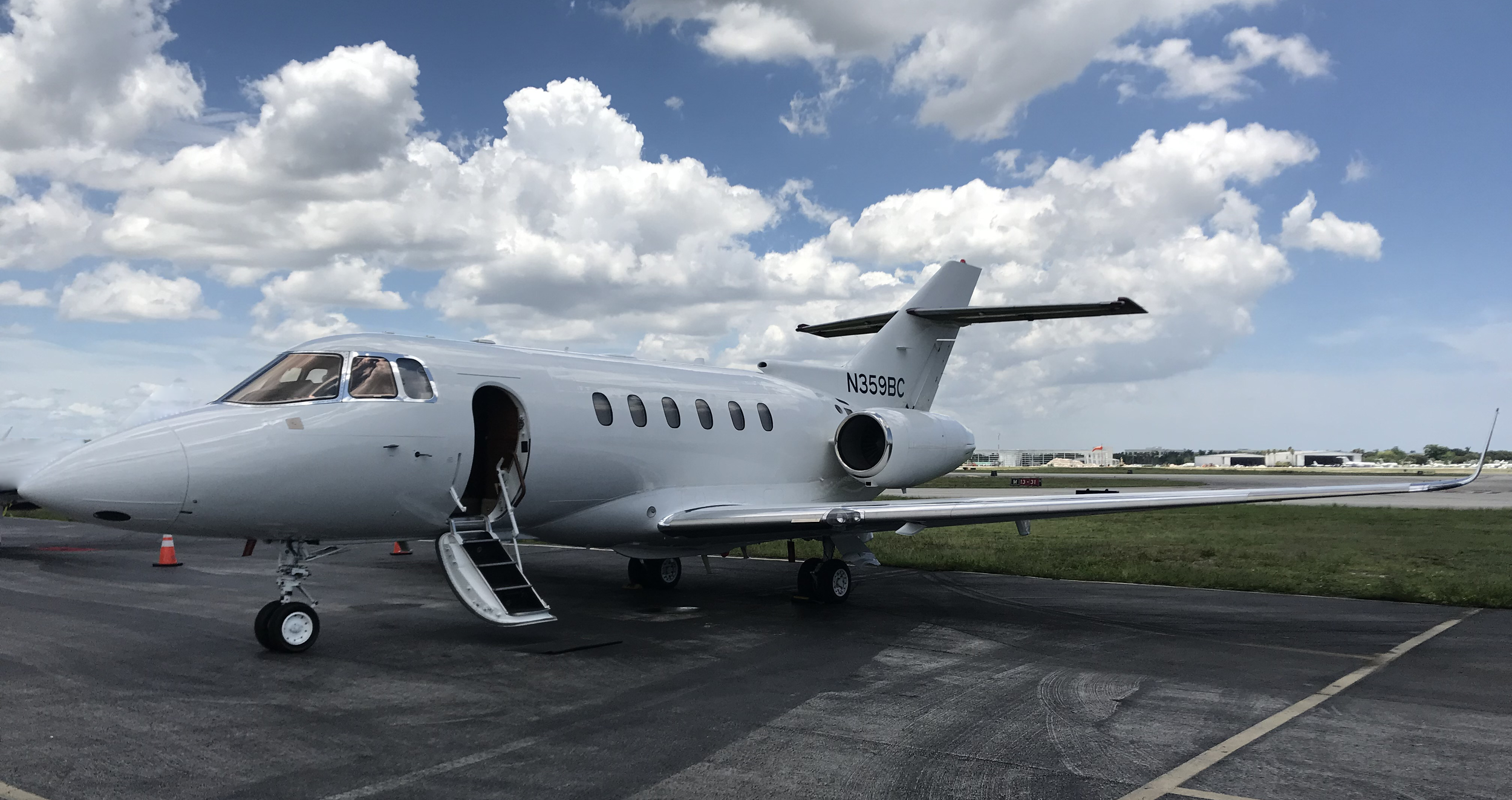 Hawker 850XP — Elite Air
